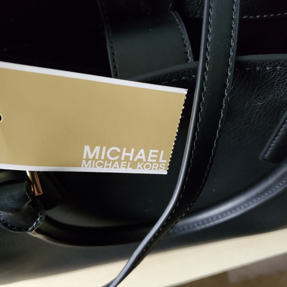 Michael Kors black leather satchel - Picture 6 of 10